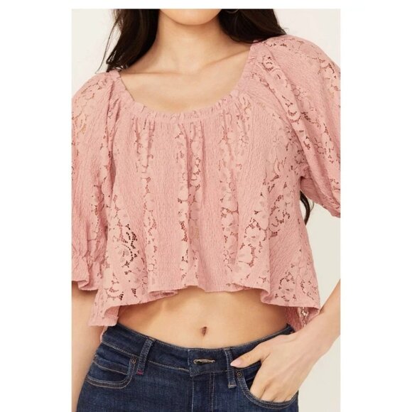 FREE PEOPLE Womens Size Small Pink Stacey Lace Cropped Hi Low Top Blouse NEW - Picture 2 of 4